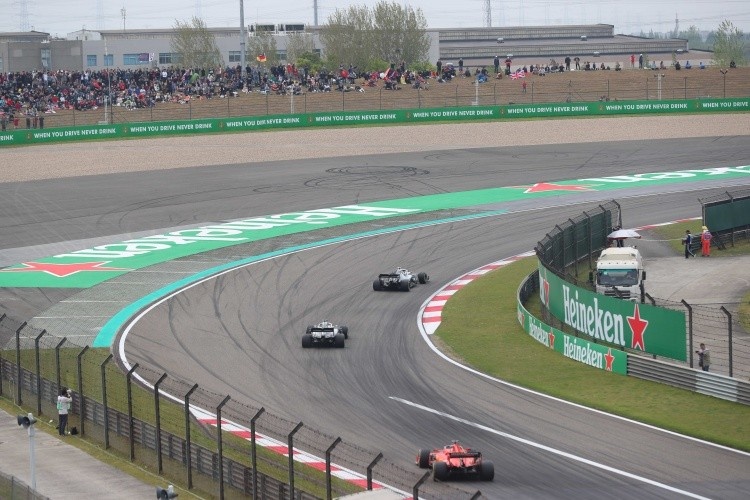 F1上海站今天将进行冲刺排位赛，为本赛季首站冲刺赛
