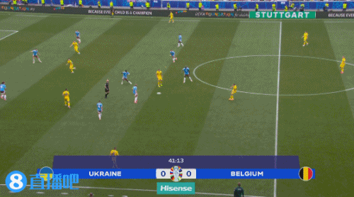 乌克兰精妙配合撕破防线，亚列姆丘克不射门选择传中，球出了边线