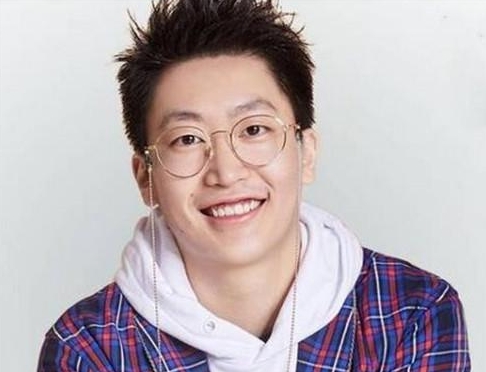 管泽元：这把TES大龙时刻逼团的处理完美啊！