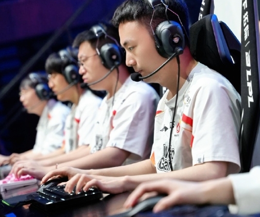 你也想当卖票小子？继TES后 WBG再送门票让LNG进入世界赛