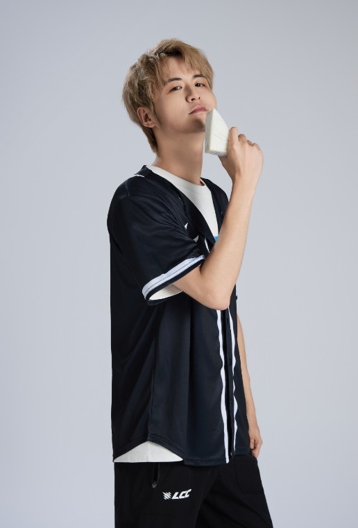 记得调侃彭彭：证明谁才是真正的台北雄风