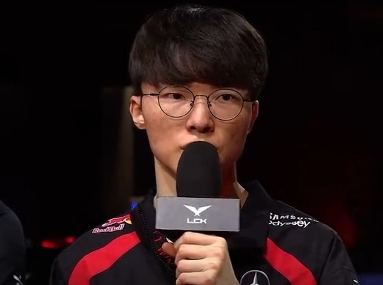 Faker：在冒泡赛上再次碰到Deft和22年决赛的心情不一样 感到遗憾