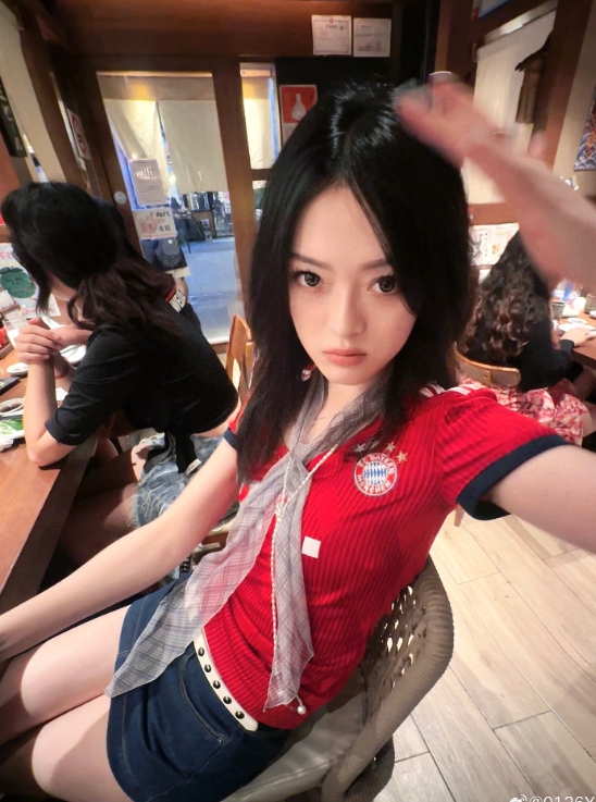 厂长女友晒晚饭照：自古都是美人在骨不在皮~~