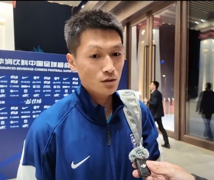 郑浩乾：虽然我是一个外地人，但穿上了三镇队服就会付出一切