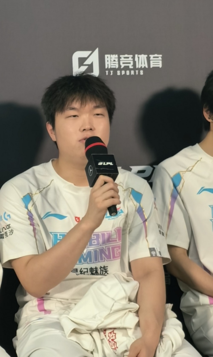 快能组成复仇者联盟了！Bin：接下来要复仇之前赢过我们的队伍