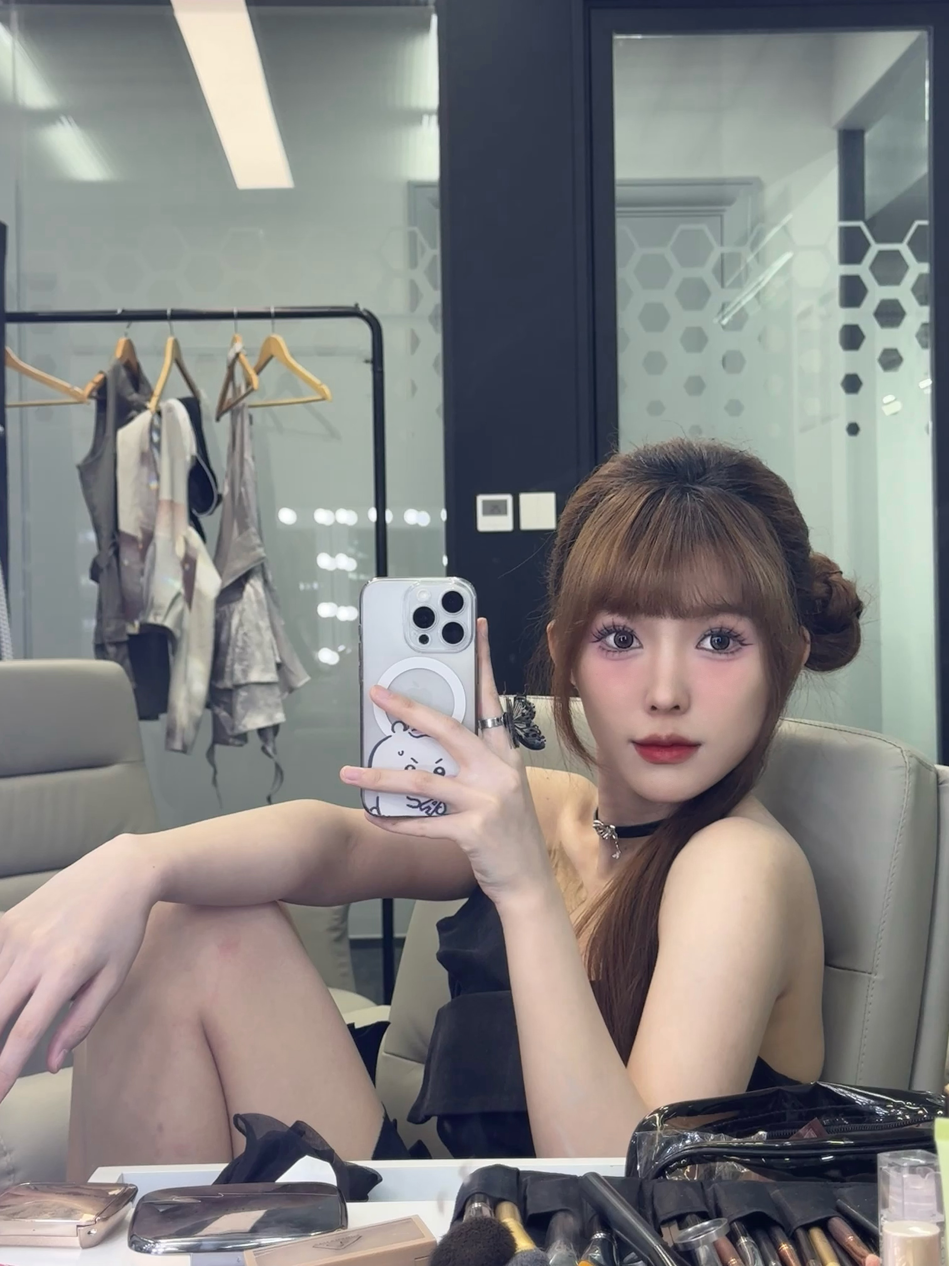 有咩有兴趣来LPL做做客？无畏契约主持人麦麦晒照：嘟嘟嘟~