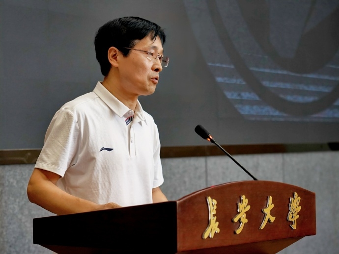 陕西联合进校园活动长安大学站职业足球俱乐部交流论坛