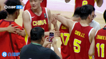 欢迎回来！段睿骐时隔9个月重返球场去年9月遭遇ACL重伤