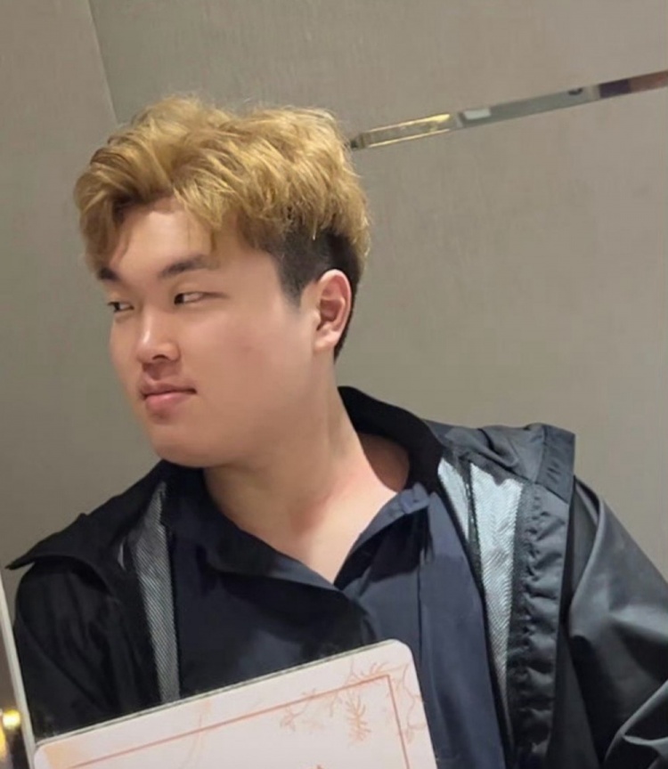 致敬JKL的国际大赛前染发？ Bin表示MSI之前想染一头黄毛