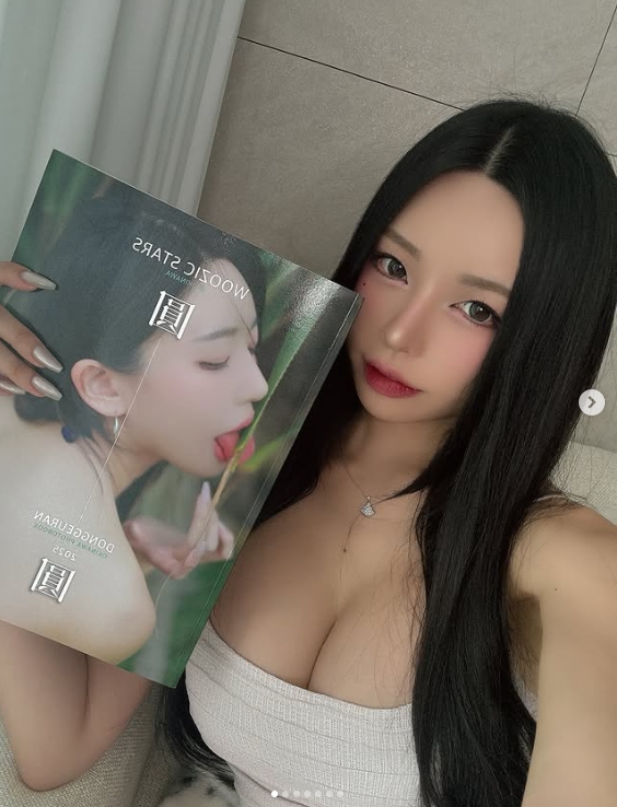 韩版《完蛋美女》演员晒写真集：建议泳装加入DLC！