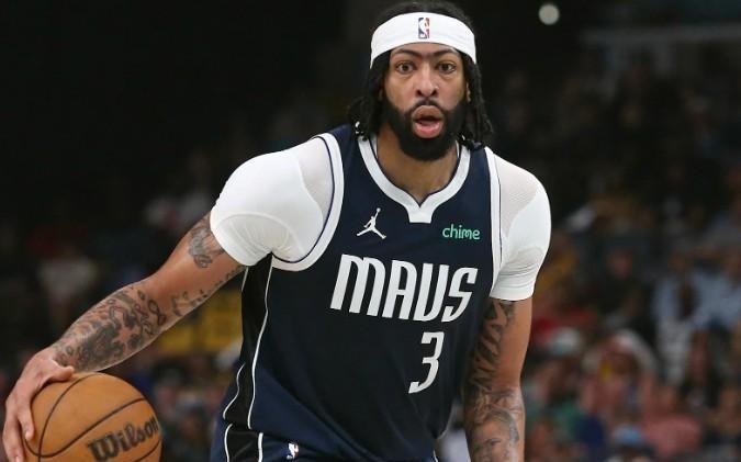 戴维斯：计划在剩余的职业生涯中一直佩戴护目镜