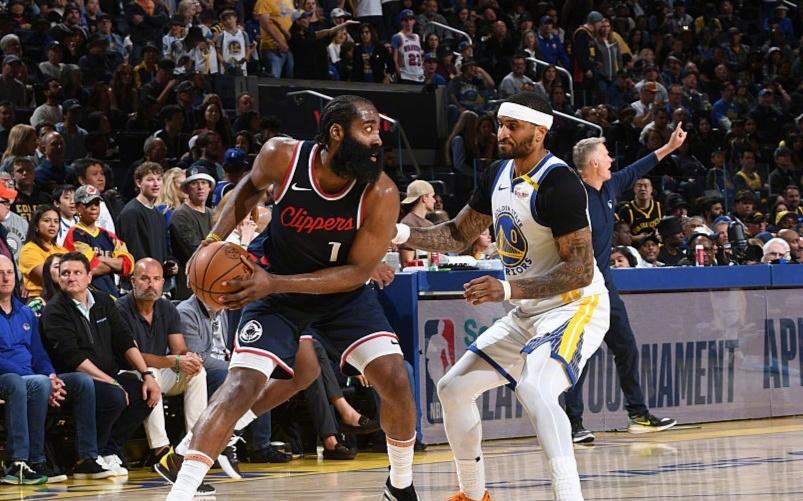 1年600万签约！还剩2200万，勇士失去退路，休赛期最大闹剧将收场