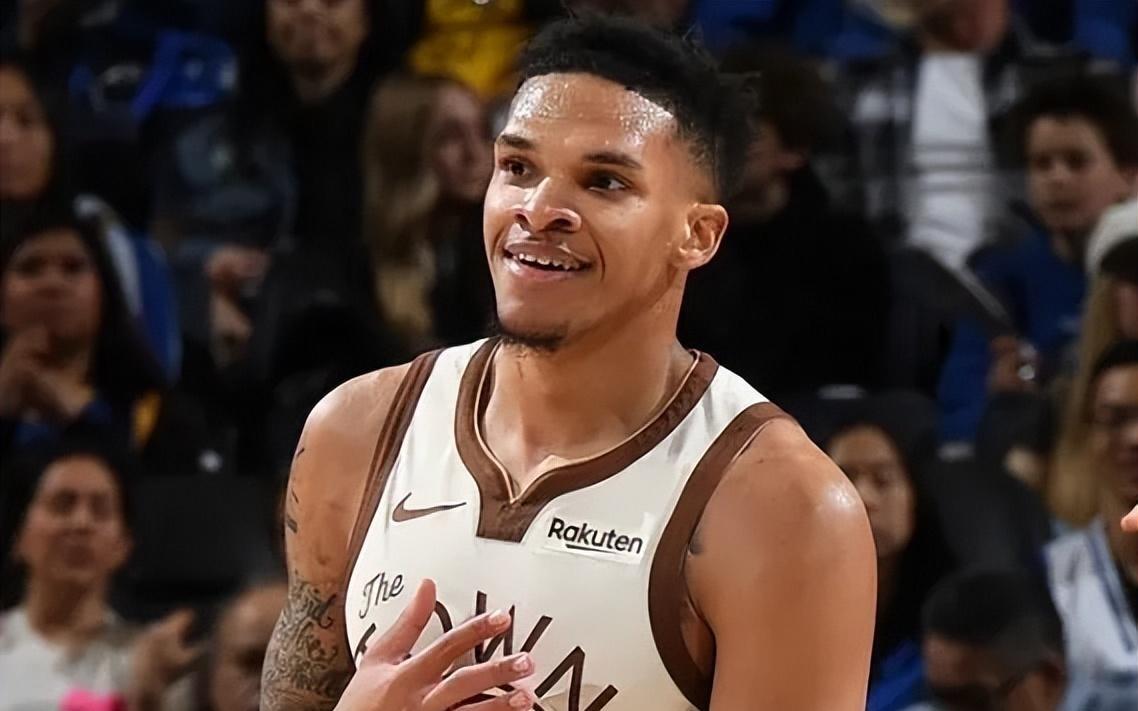 勇士大胜爵士！库里穆迪齐爆，5替补齐发挥，格林依然副作用！