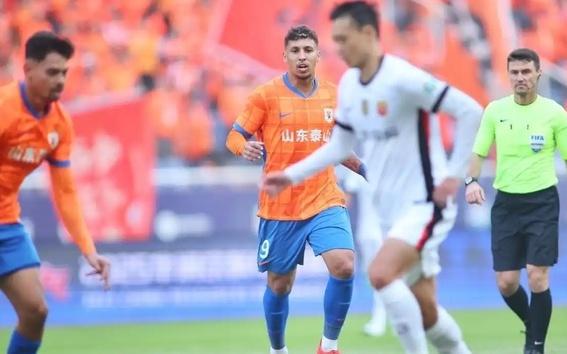 上海海港输给泰山队真乃千古奇冤,有能耐用本土裁判