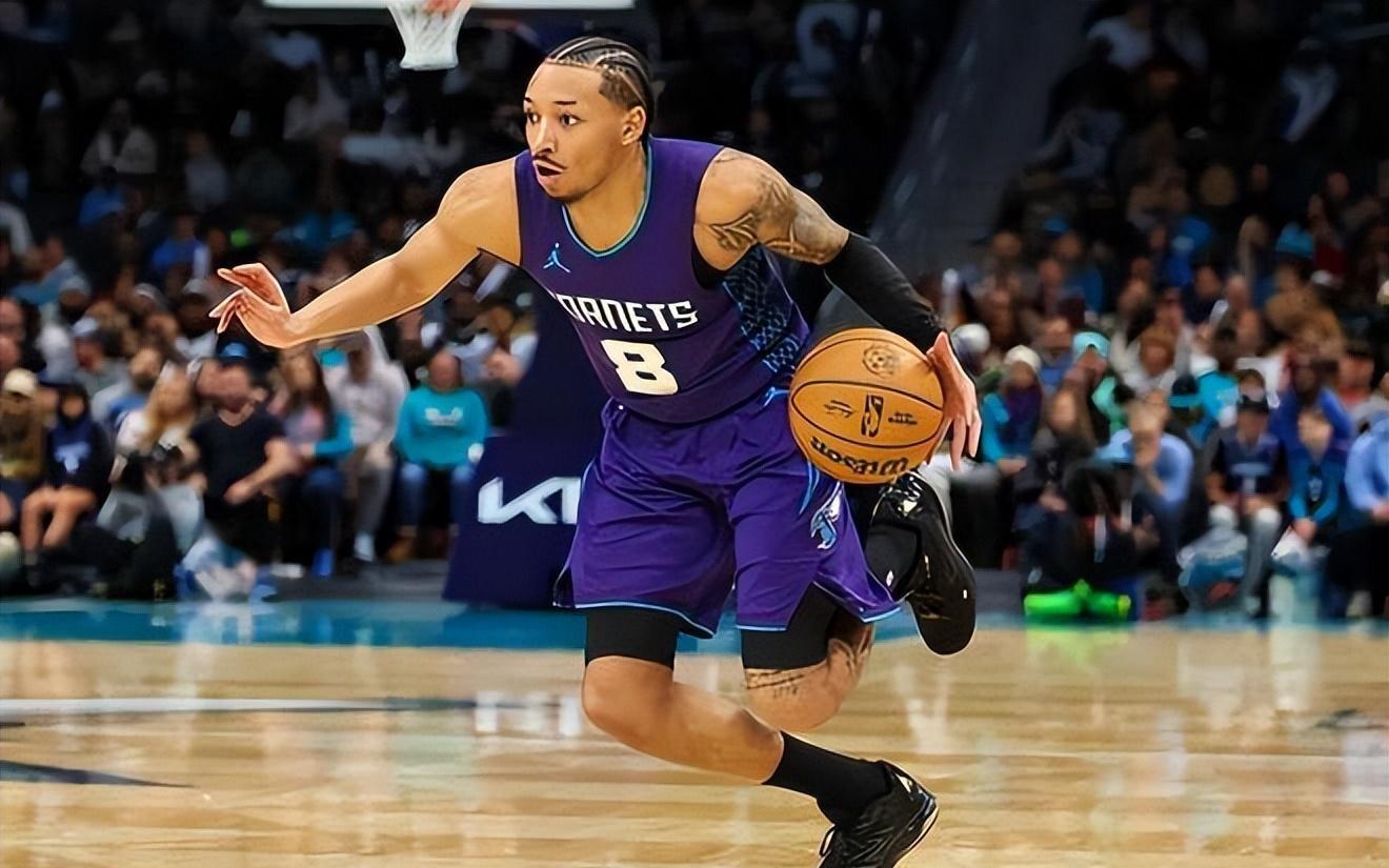 湖人火箭都有意！后场新星被黄蜂裁掉后的市场行情似乎相当不错