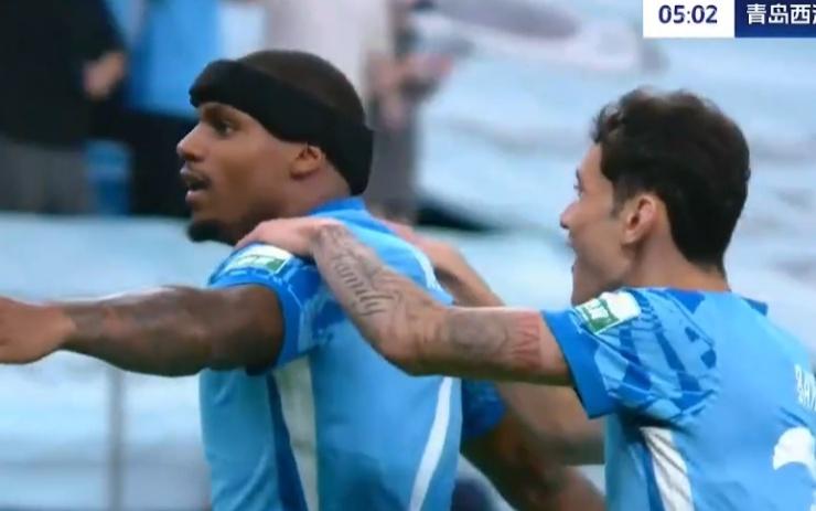 保级大战4分钟闪击！韦斯利两连击破门，10战独造10球