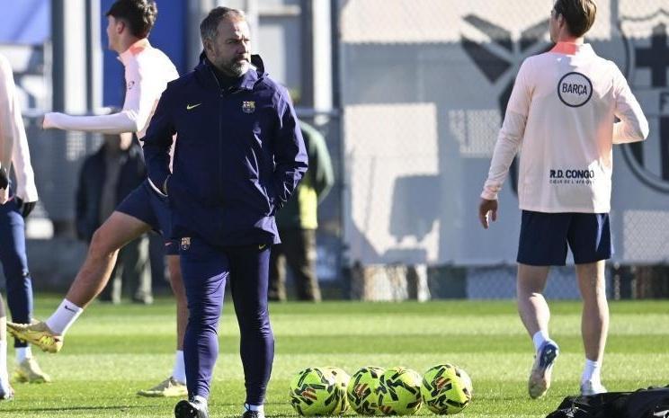 世体：赫拉德马丁因身体不适缺席今日训练，预计周六回归