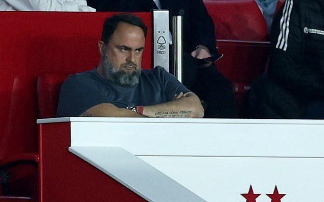 邮报：森林聘澳波是为了拿欧联冠军进欧冠，但他令人失望透顶