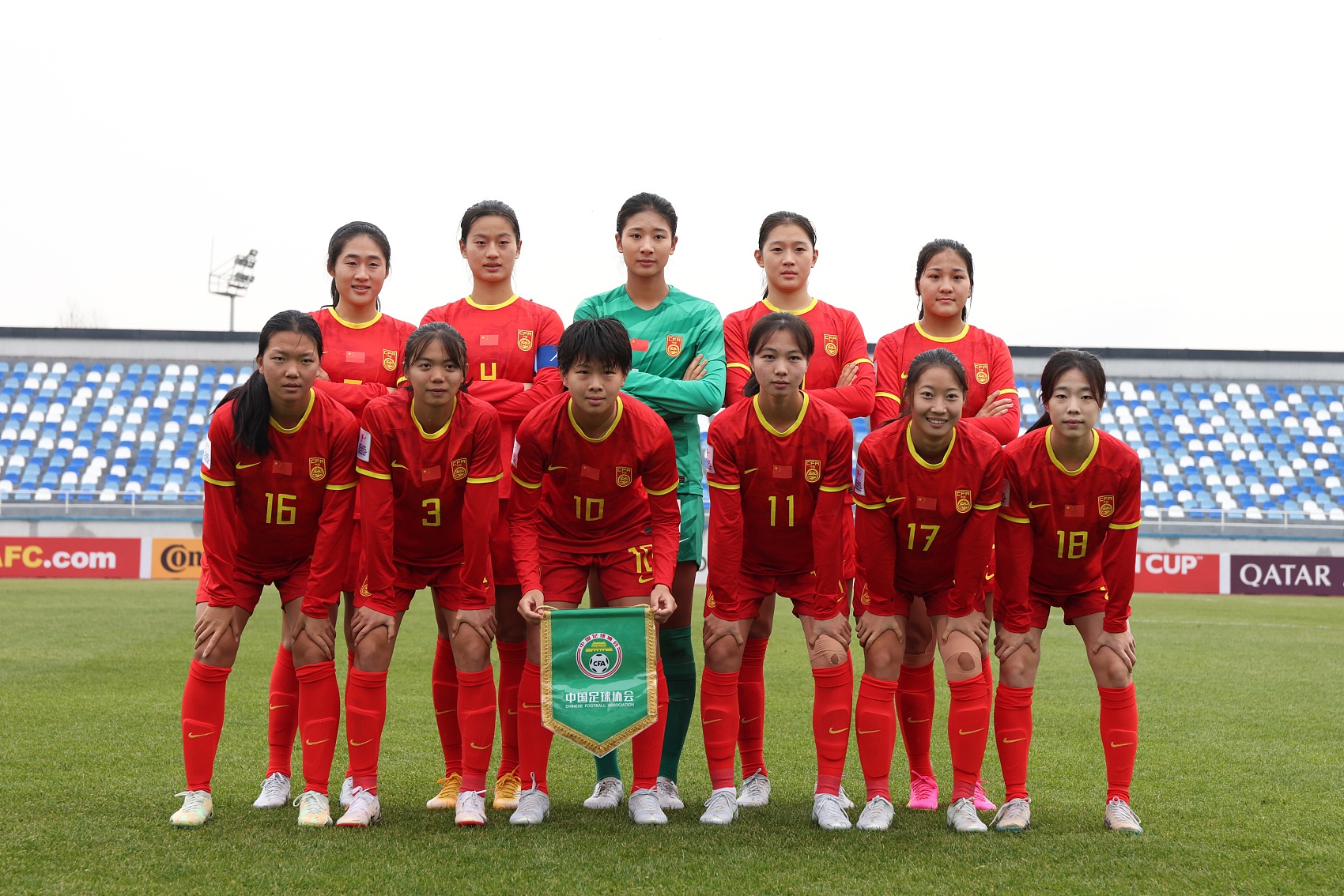 中国女足前主帅：女足不能全面走向市