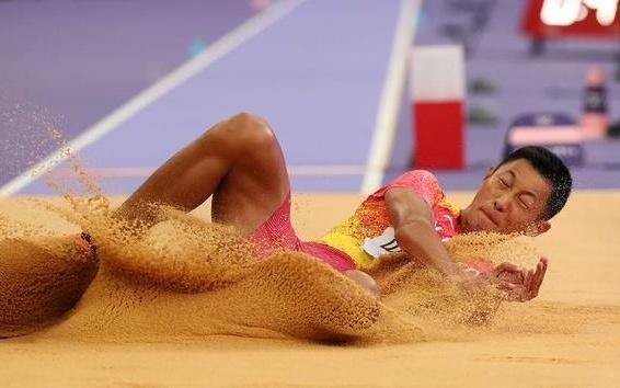 中国反兴奋剂中心：王嘉男陪家人雾化