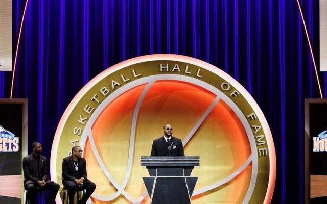 韦德：我穿3号是因为艾弗森我和偶像一起引荐甜瓜进名人堂