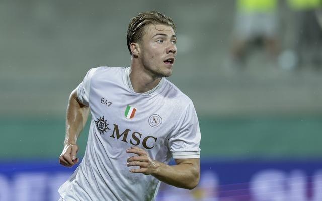 霍伊伦：客战曼城本就很难十人应战更难德布劳内理解教练决定