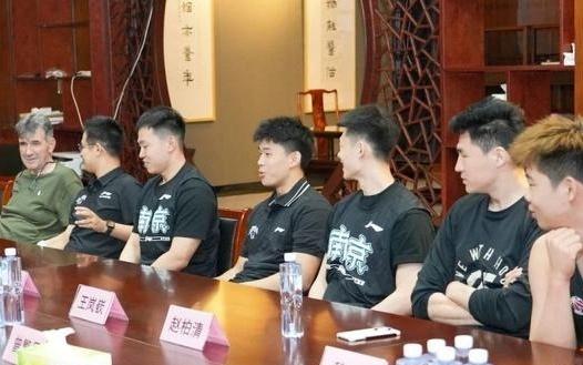 CBA杯输NBL香港金牛！曝南京同曦深陷换帅流言前浙江主帅有望接任