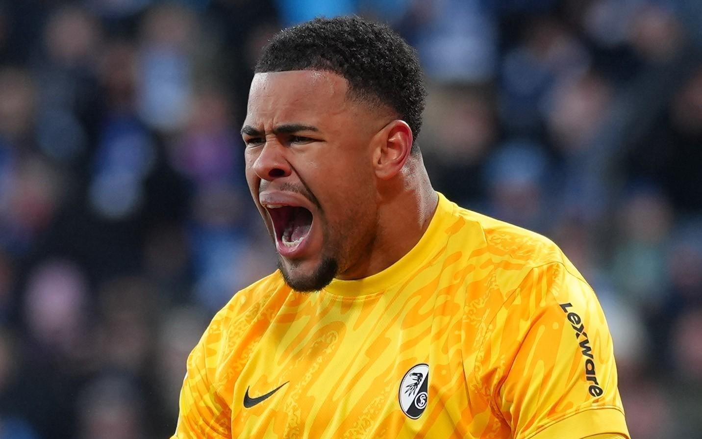 神勇，弗赖堡门将阿图博卢成德甲历史首位连续五次扑点成功门将