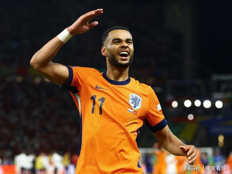 21队!加克波本可加入曼联,一场冷门,40岁皇马老将躺进世界杯