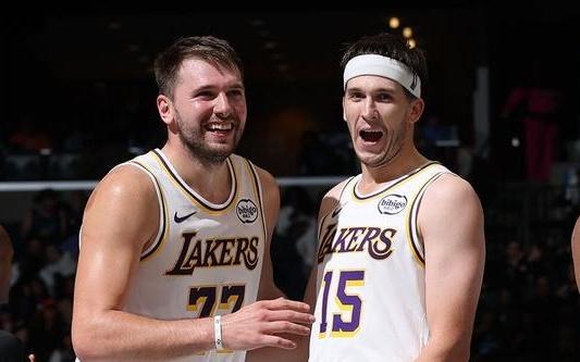 东契奇：里夫斯今天看起来不想投篮我不知道是为什么