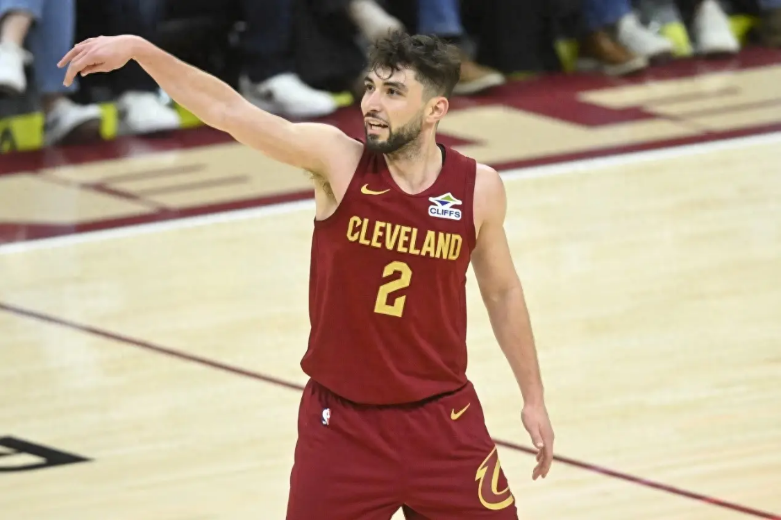 暗影猎手，骑士队再现杰罗姆式神射手，蛰伏5年终获千万美元薪酬