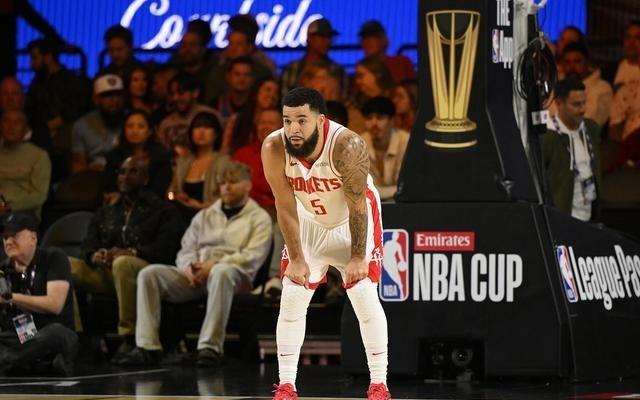 范乔丹可能赛季报销Lowe：火箭暂时不会采取任何行动