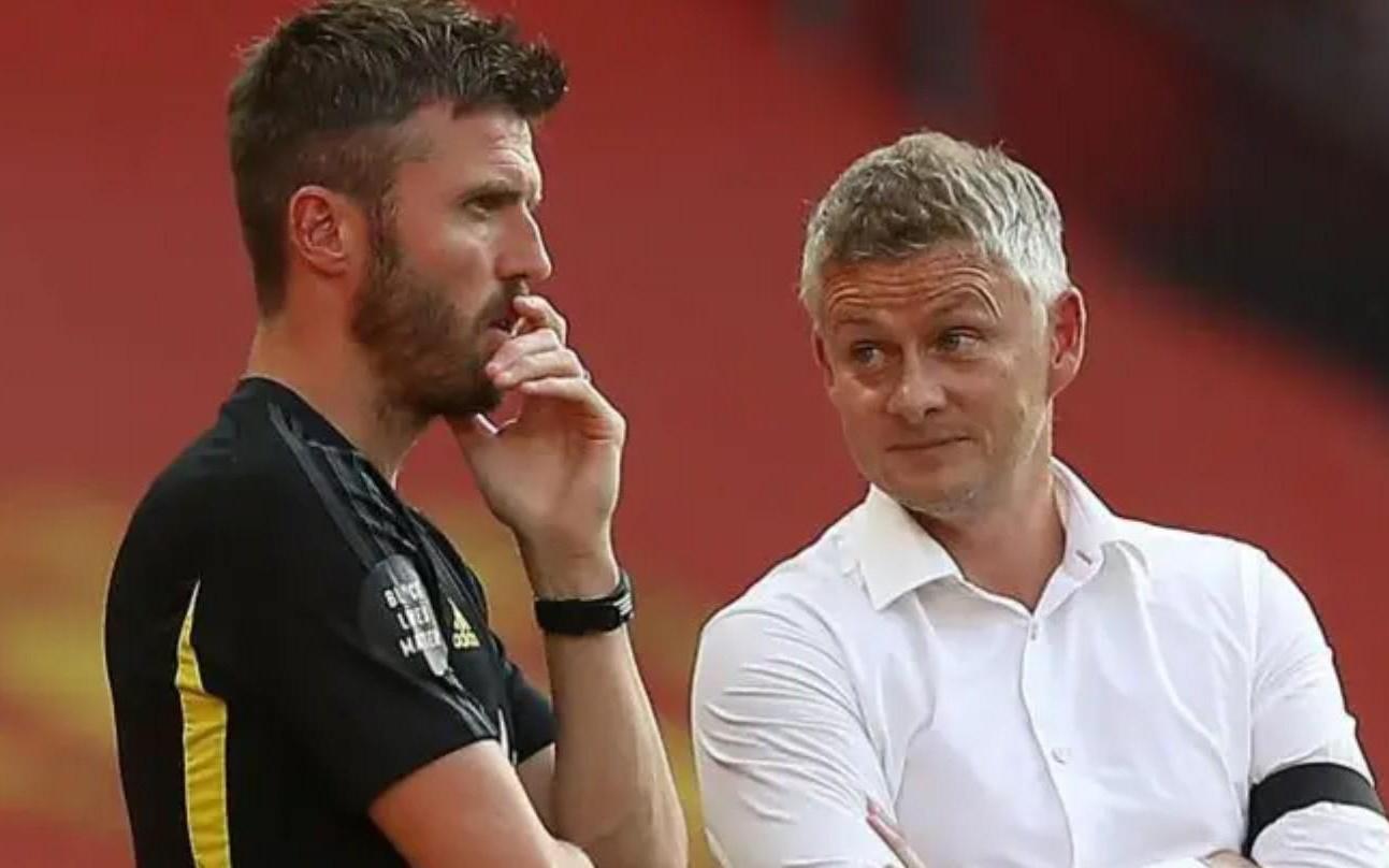 名记：索尔斯克亚和卡里克将和曼联高层面谈，也可能联手执教