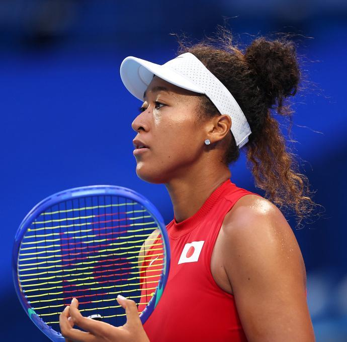 张之臻三盘逆转留悬念，大坂脆败丢分，梅总与椰子聚首布里斯班