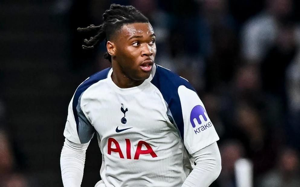 电讯报：此前遭经纪人持枪威胁的英超球员是热刺后卫乌多基