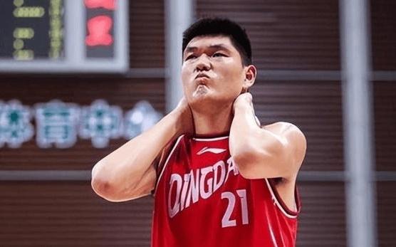 CBA现役体重最大的10名球员：王哲林123公斤第七，第一名131公斤