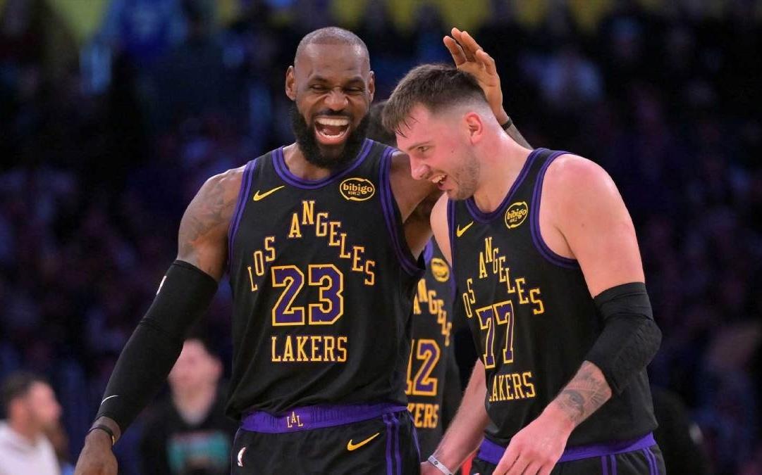 湖人队勒布朗詹姆斯力挺东契奇，展现了他对东契奇的坚定信念