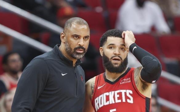 交易签约无望！火箭寻控卫遇阻，乌度卡剩唯一选择，4人绰绰有余