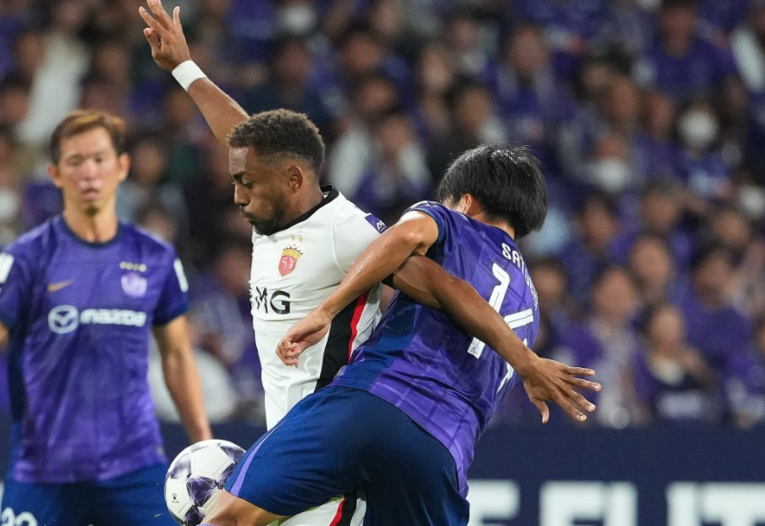 日本球队狂轰21脚，中超门将一战封神：10次神扑救主