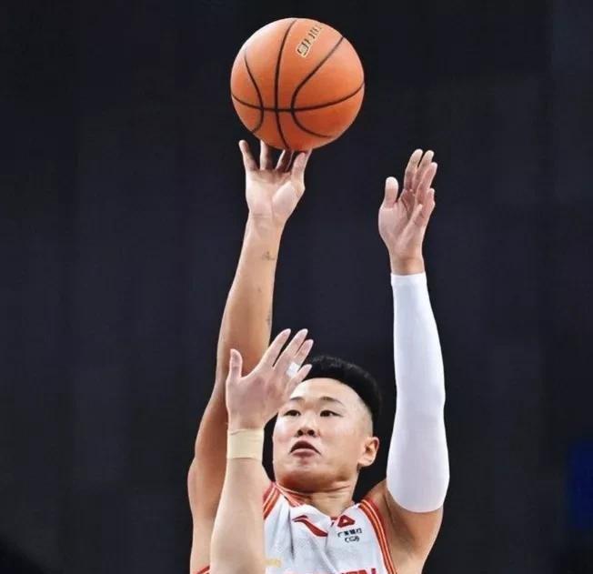 CBA常规赛！辽宁主场对阵深圳，赵继伟回归率队死磕深圳双塔