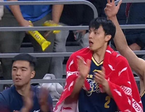 广东男篮避免连败，赛后听听媒体专家怎么说，建议徐杰自私一点