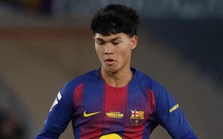 西媒：巴萨小将表示要离队后被彻底打入冷宫，如今只能单独训练
