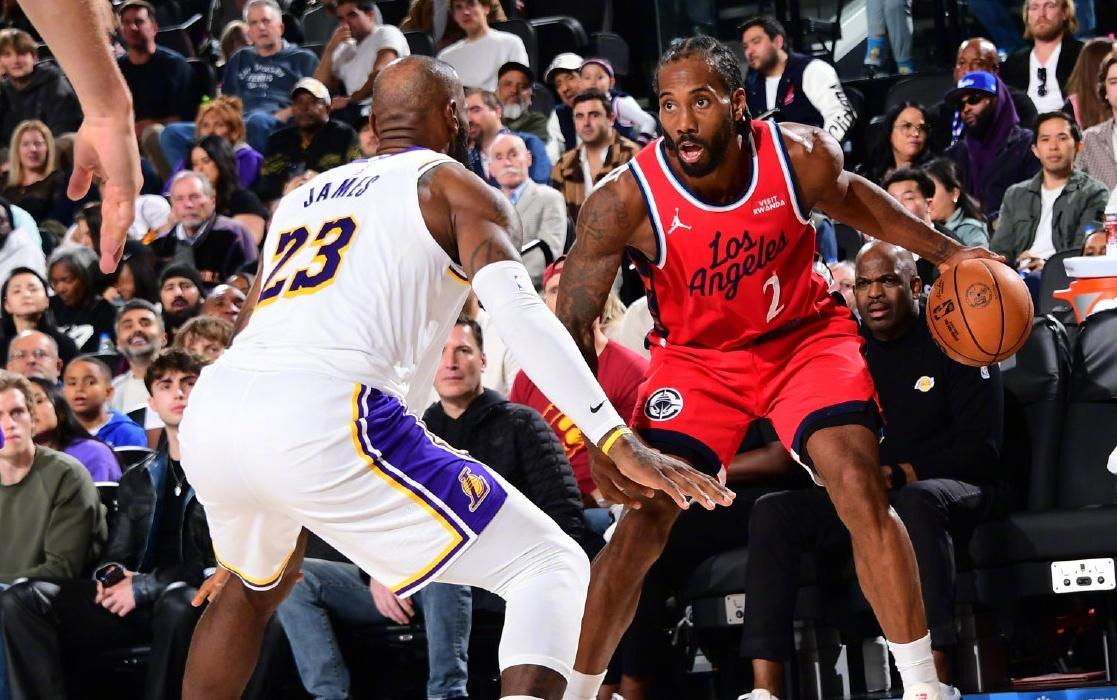 场均20分，不断破NBA历史纪录！独木难支，或许该离开湖人的是你