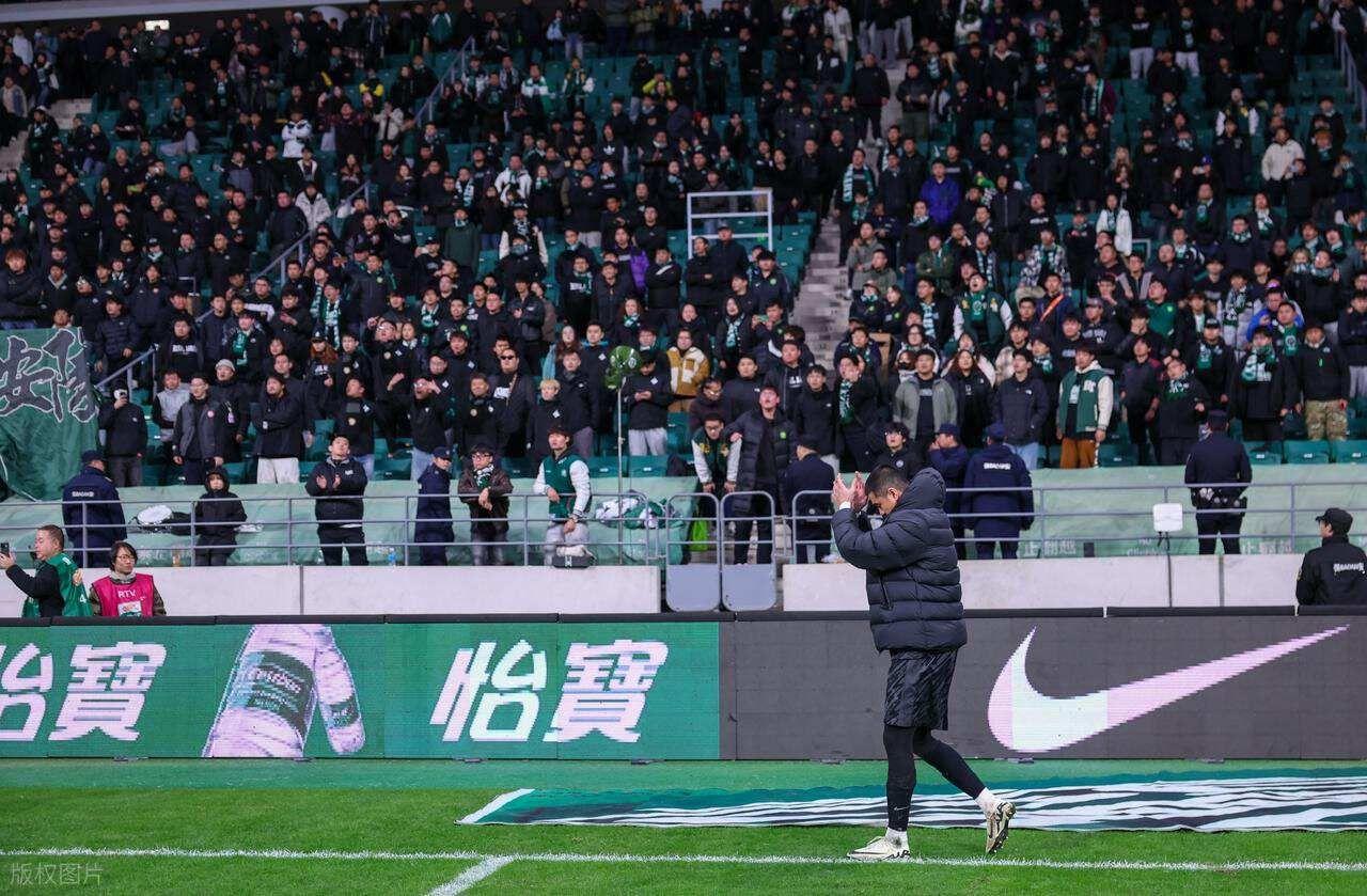 国安队没有企业接盘要解散记者直接辟谣，直言球队肯定不会解散