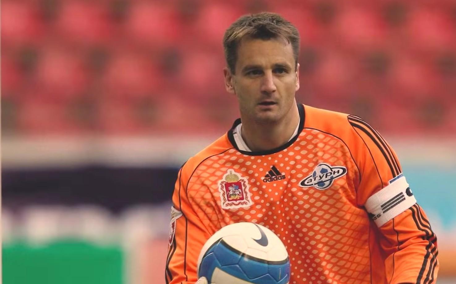 金斯基：我刚踢职业时就告诉自己，机会来了必须全力以赴去拼