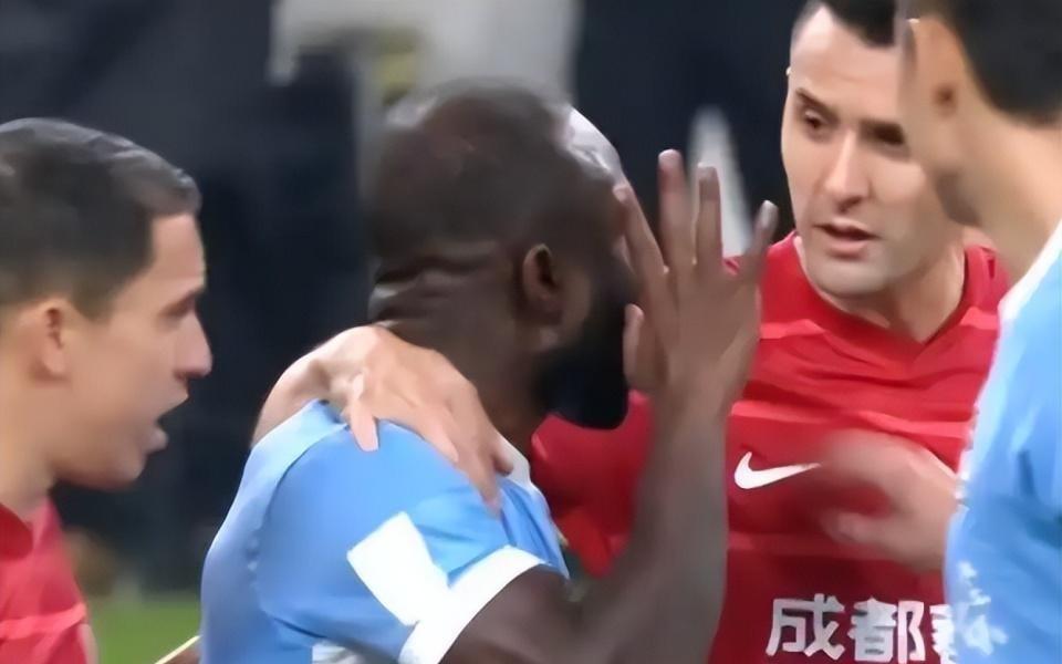 恶名远扬！韩媒批蓉城球迷：在亚冠也有前科，如此“文化”太落后