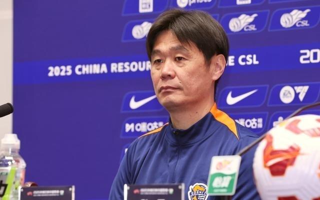 足球报：青岛海牛时隔21轮后再次迎来5外援，绝平泰山暂离降级区