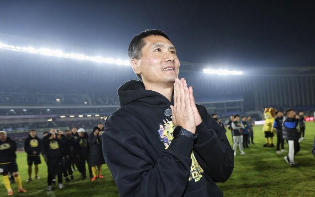 来自西海岸的爱，中超收官战，青岛西海