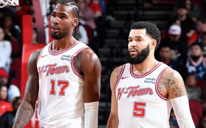 送出1份底薪，却有4大收获！火箭队白菜价签39岁老将，斯通很精明