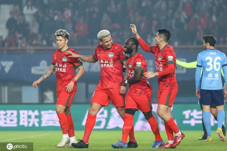 中超：浙江22绝平河南！王钰栋助攻+卡